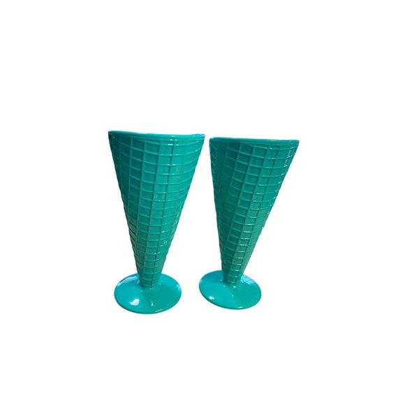 New Hard Plastic Green Blue Waffle Cone Shaped Ice Cream Sundae Dish Set of 2 8 - Picture 2 of 3